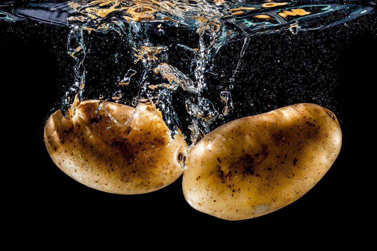 how to water hydroponic potatoe