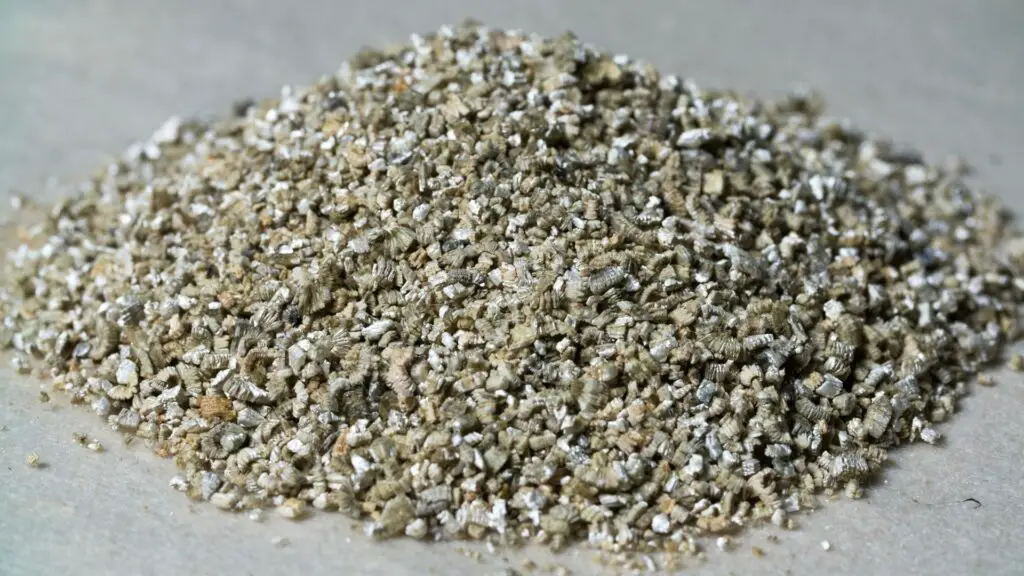 Vermiculite for hydroponics as growing medium